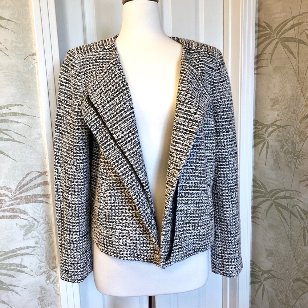 ✨SOLD✨ LOFT Petites black and white light jacket